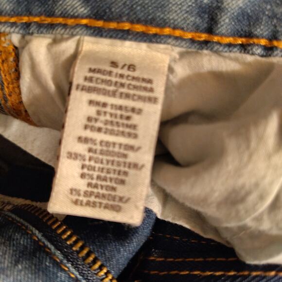 Dollhouse Barrel Jeans – Size 27 – Style & Stretch - Picture 9 of 9